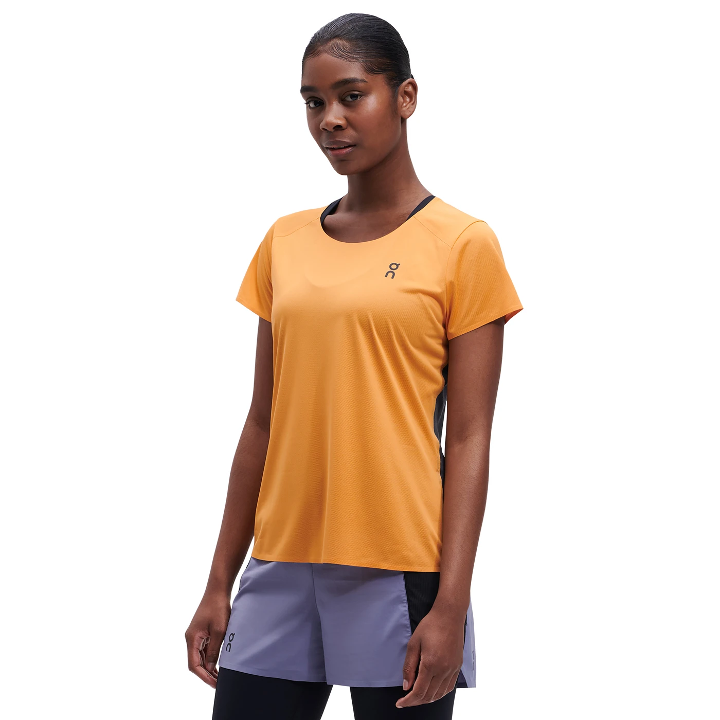 On Running On Performance-T Dames Hardloopshirt - Mango & Black 3 On Running On Performance-T Dames Hardloopshirt - Mango & Black