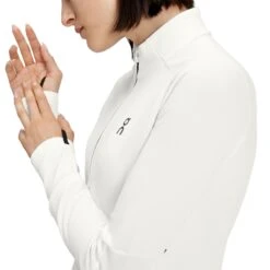 On Running On Climate Dames Shirt Met Lange Mouwen - Undyed-White 17 On Running On Climate Dames Shirt Met Lange Mouwen - Undyed-White -On Running Winkel on climate shirt women undyed white 7 1425618