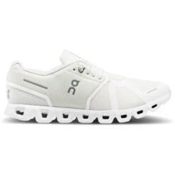On Running On Cloud 5 Schoenen - Undyed-White & White