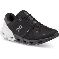 On Running On Cloudflyer 4 Heren Hardloopschoenen - Zwart & Wit -On Running Winkel on cloudflyer 4 running shoe black white 6 1323938