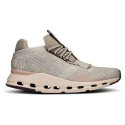 On Running On Cloudnova Dames Sneakers - Pearl & Shell -On Running Winkel on cloudnova women sneaker pearl shell 2 1522394
