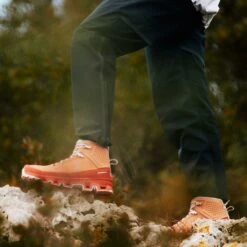 On Running On Cloudrock 2 Waterproof Dames Wandelboots - Copper & Flare -On Running Winkel on cloudrock 2 waterproof women speed hiking shoe copper flare 10 1392582