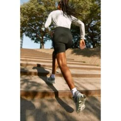 On Running On Cloudrunner Wide Women Running Shoes - White & Frost -On Running Winkel on cloudrunner women running shoes frost aloe 5 1242029 1