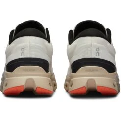 On Running On Cloudstratus 3 Dames Hardloopschoenen - Undyed-White & Sand 12 On Running On Cloudstratus 3 Dames Hardloopschoenen - Undyed-White & Sand -On Running Winkel on cloudstratus 3 women running shoe undyed white sand 6 1531565