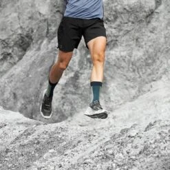 On Running On Cloudultra Trail Running Schoenen - Black & White 17 On Running On Cloudultra Trail Running Schoenen - Black & White -On Running Winkel on cloudultra running shoe black white 7 952680