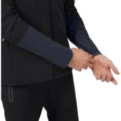 On Running On Insulator Jacket - Black & Navy 24 On Running On Insulator Jacket - Black & Navy -On Running Winkel on insulator jacket black navy 10 949978