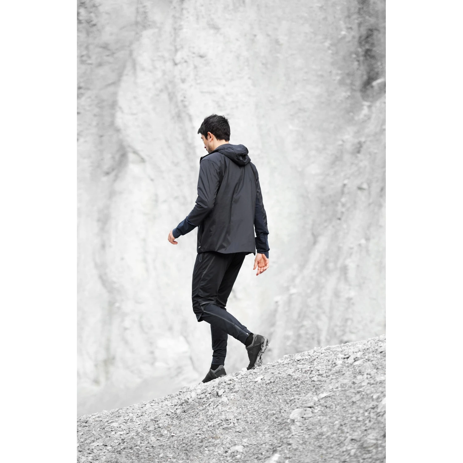 On Running On Insulator Jacket - Black & Navy 15 On Running On Insulator Jacket - Black & Navy - Afbeelding 13