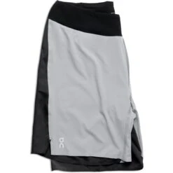 On Running On Lightweight Shorts Hardloopbroek - Dark & Black 15 On Running On Lightweight Shorts Hardloopbroek - Dark & Black -On Running Winkel on lightweight shorts dark black 1 950076
