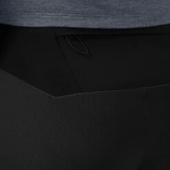 On Running On Lightweight Shorts Hardloopbroek - Dark & Black 14 On Running On Lightweight Shorts Hardloopbroek - Dark & Black -On Running Winkel on lightweight shorts dark black 7 950082