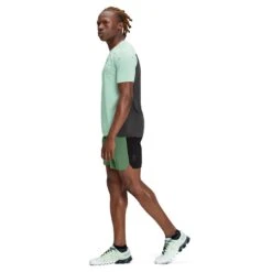 On Running On Lightweight Shorts Hardloopbroek - Ivy & Black -On Running Winkel on lightweight shorts ivy black 2 1425752