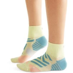 On Running On Performance Mid Dames Hardloopsokken - Hay & Rose -On Running Winkel on performance mid sock women hay rose 2 1531771