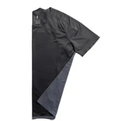 On Running On Performance-T Hardloopshirt - Black & Dark 12 On Running On Performance-T Hardloopshirt - Black & Dark -On Running Winkel on performance t running shirt black dark 1 949710