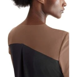 On Running On Performance-T Dames Hardloopshirt - Cocoa & Zwart 13 On Running On Performance-T Dames Hardloopshirt - Cocoa & Zwart -On Running Winkel on performance t women running shirt cocoa black 7 1568872