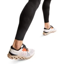 On Running On Performance Winter Tights Lumos Heren Hardloopbroek - Zwart -On Running Winkel on performance winter tights lumos men black 6 1567055