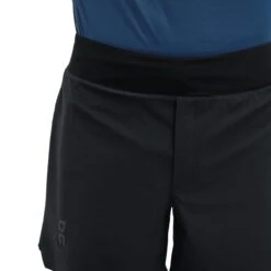 On Running On 5 Inch Lightweight Shorts Heren Hardloopshort - Black -On Running Winkel on running 5 inch lightweight shorts black 9 1278378
