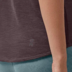 On Running On Active-T Flow Women T-Shirt - Pebble -On Running Winkel on running active t flow women t shirt pebble 06 858446