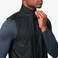 On Running On Weather Vest - Black -On Running Winkel on running weather vest black 06 858830