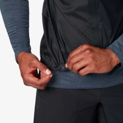 On Running On Weather Vest - Black -On Running Winkel on running weather vest black 09 858833