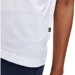 On Running On T Women T-Shirt - White -On Running Winkel on t women t shirt white 7 1153333
