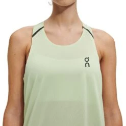 On Running On Tank-T Dames Hardloopshirt - Meadow & Glacier -On Running Winkel on tank t women running shirt meadow glacier 5 1153741