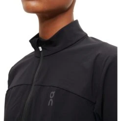 On Running On Trail Breaker Women Long Sleeve Running Shirt - Black -On Running Winkel on trail breaker women long sleeve running shirt black 5 1154356