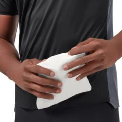 On Running On Waterproof Anorak Herren - White 21 On Running On Waterproof Anorak Herren - White -On Running Winkel on waterproof anorak white 10 950033