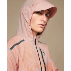 On Running On Weather Jacket Lumos Hardloopjack - Woodrose & Black -On Running Winkel on weather lumos laufjacke woodrose 2 1558291