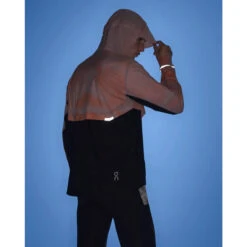 On Running On Weather Jacket Lumos Hardloopjack - Woodrose & Black -On Running Winkel on weather lumos laufjacke woodrose 3 1558292